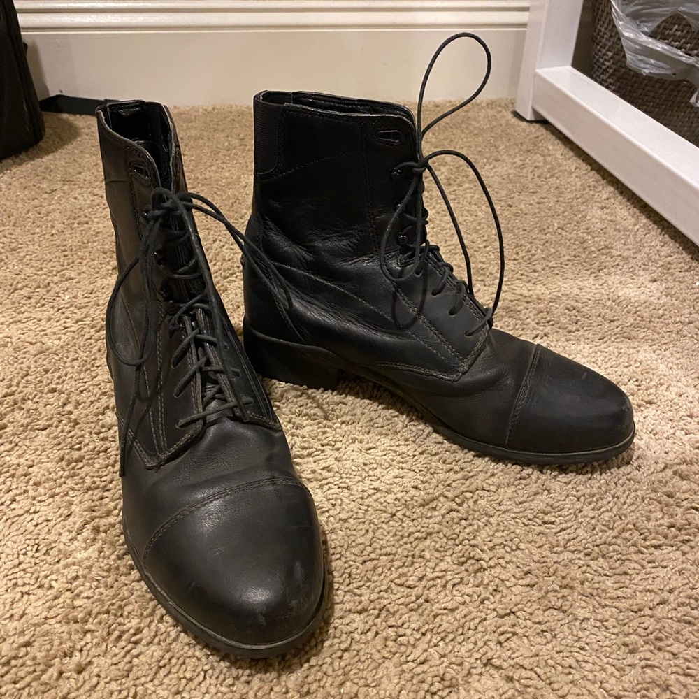 Ariat women’s paddock boots